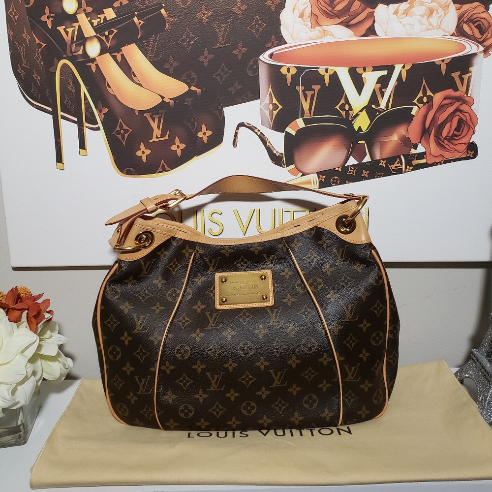 Louis Vuitton Galliera PM
